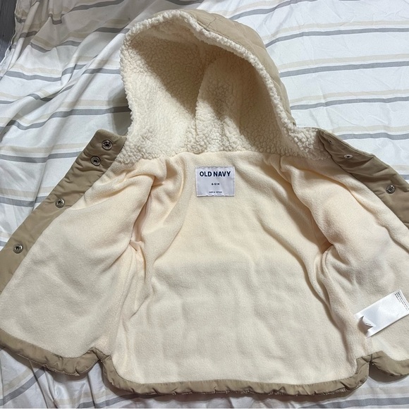 Old Navy Hooded Mixed Material Jacket For Toddler - Picture 2 of 4